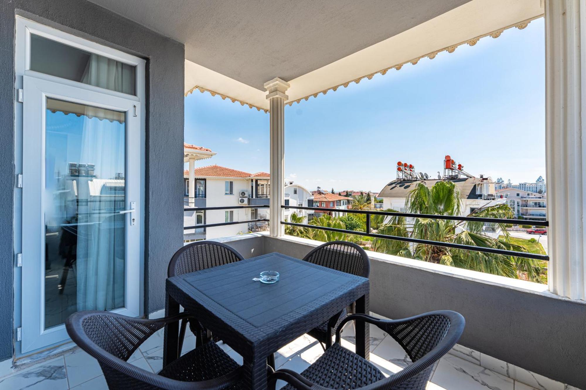 Assos Appartement *
